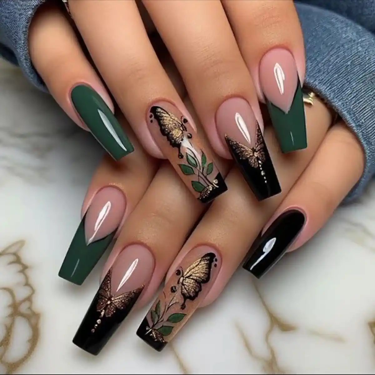 طرح ناخن پاییزی ساده و شیک 