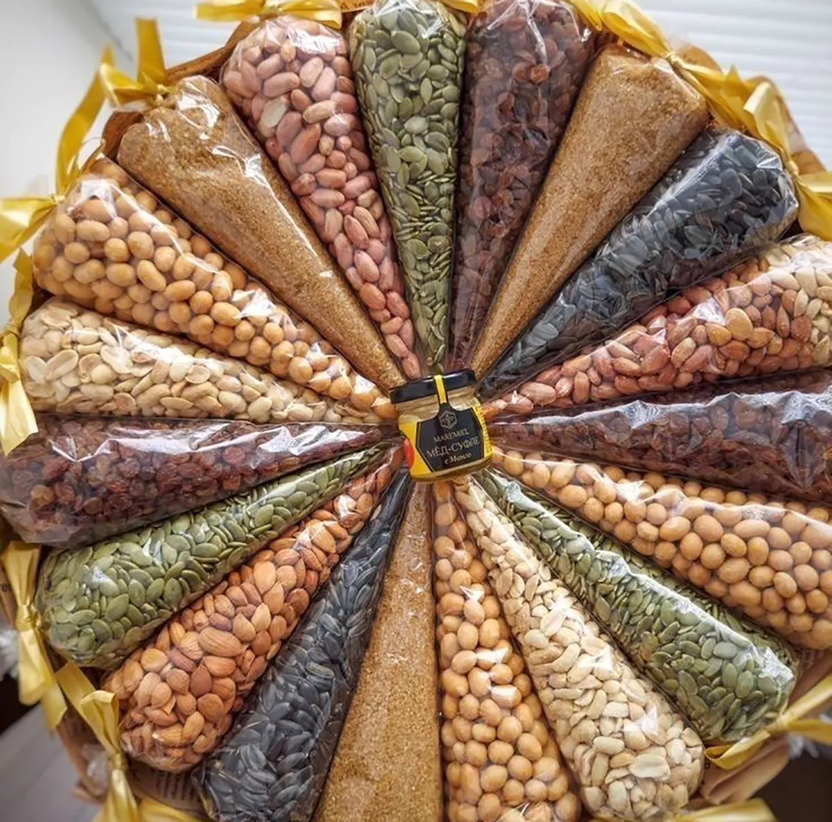 تزیین اجیل مجلسی تزیین آجیل ساده و شیک تزیین آجیل تک نفره تزیین آجیل عروس تزیین آجیل در جام تزیین آجیل در تنگ شیشه ای تزیین آجیل شب یلدا