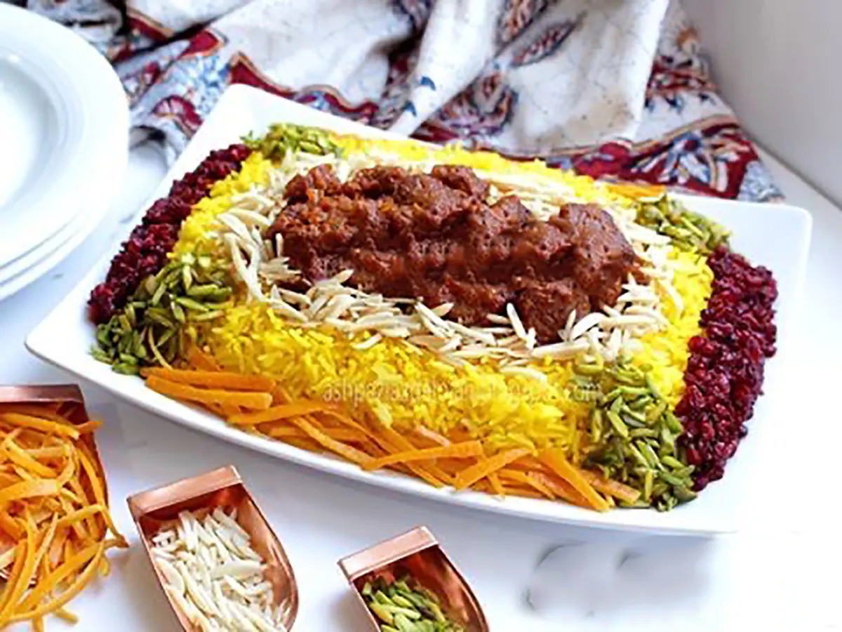 تزیین غذای عید سفره هفت سین ساده و شیک عکس سفره هفت سین فانتزی سفره هفت سین مدرن تزیین ماهی تکه شده تزیین ماهی سرخ شده در دیس تزیین سفره هفت سین