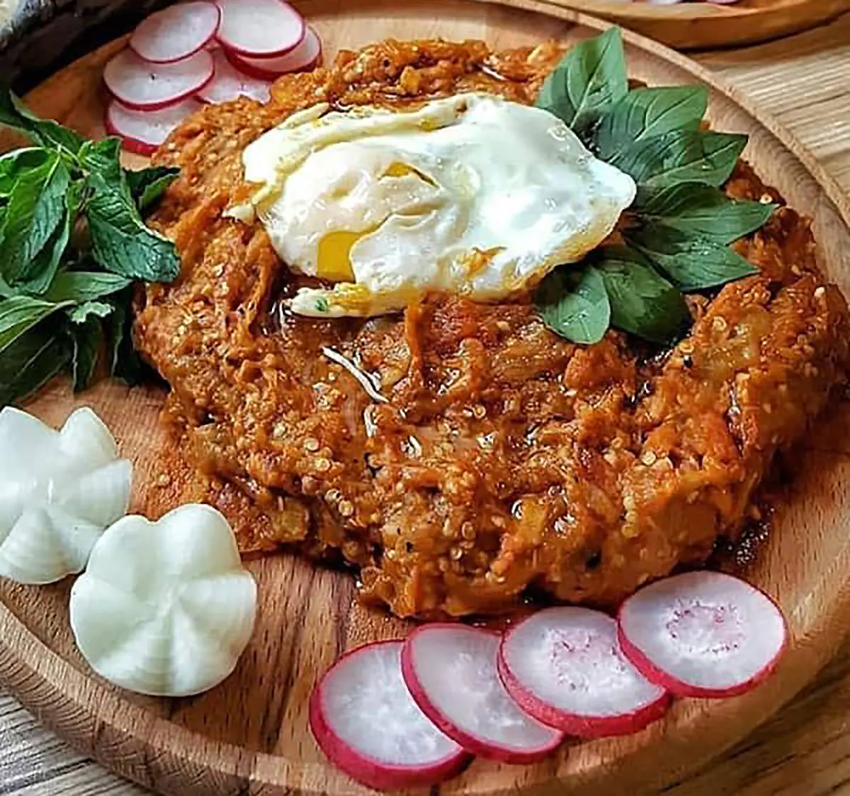 تزیین غذای عید سفره هفت سین ساده و شیک عکس سفره هفت سین فانتزی سفره هفت سین مدرن تزیین ماهی تکه شده تزیین ماهی سرخ شده در دیس تزیین سفره هفت سین