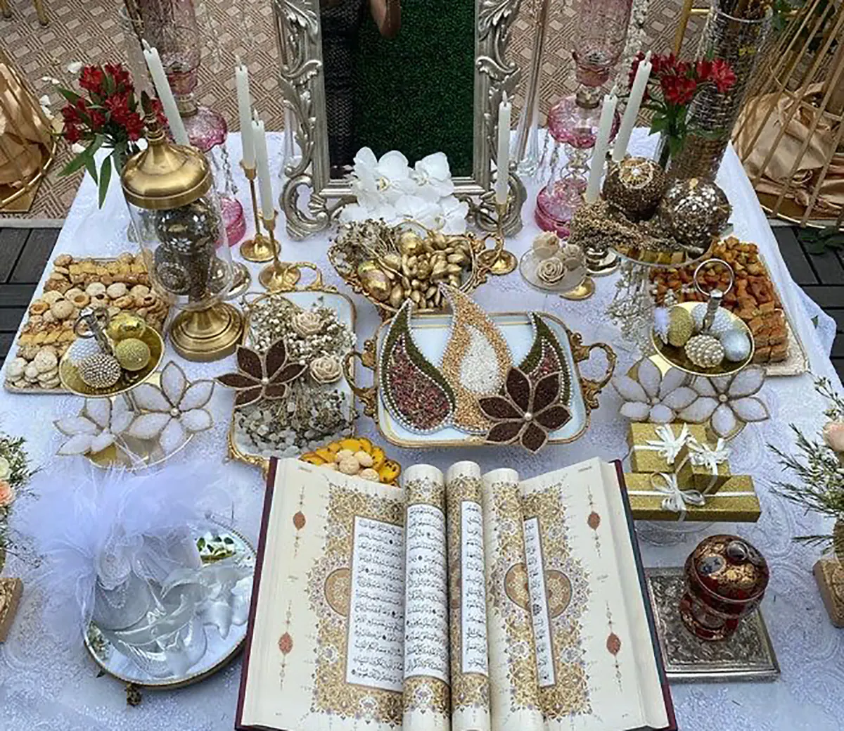 دیزاین سفره عقد وسایل سفره عقد سفره عقد مدرن سفره عقد ساده و شیک سفره عقد لاکچری وسایل سفره عقد خانگی ساده وسایل سفره عقد آریایی عکس سفره عقد سفره عقد ایرانی