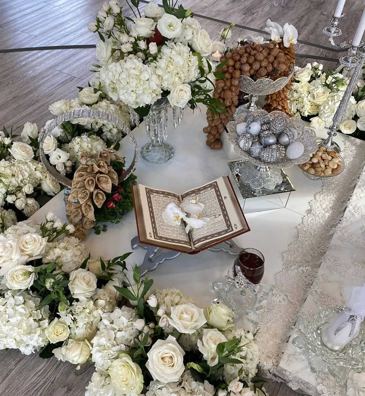 دیزاین سفره عقد وسایل سفره عقد سفره عقد مدرن سفره عقد ساده و شیک سفره عقد لاکچری وسایل سفره عقد خانگی ساده وسایل سفره عقد آریایی عکس سفره عقد سفره عقد ایرانی