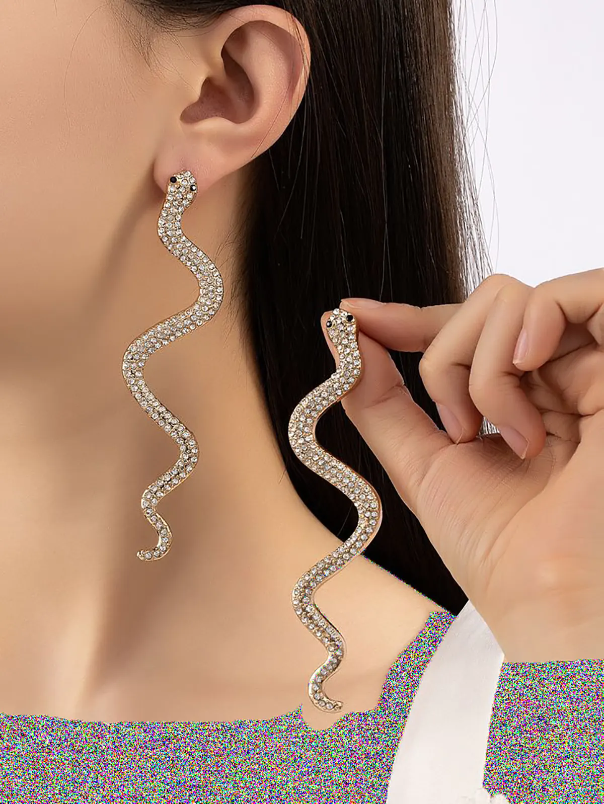 نماد مار در سال ۱۴۰۴ مار نماد چیست در سال انگشتر مار نماد چیست نماد مار در دفینه پیدا شدن مار در خانه نشانه چیست انگشتر مار طلا مار نماد چیست در تاتو سال مار