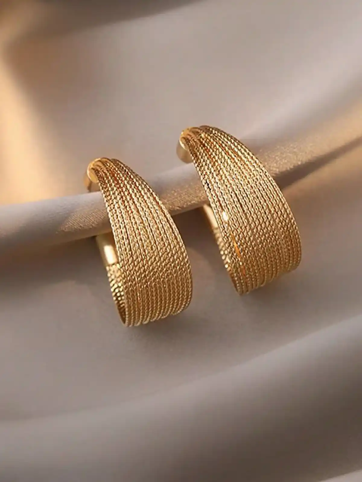 گوشواره طلا مینیمال
گوشواره حلقه ای آویزدار
گوشواره میخی
گوشواره میخی طلا دیجی کالا
گوشواره طلا ظریف
گوشواره حلقه ای طلا