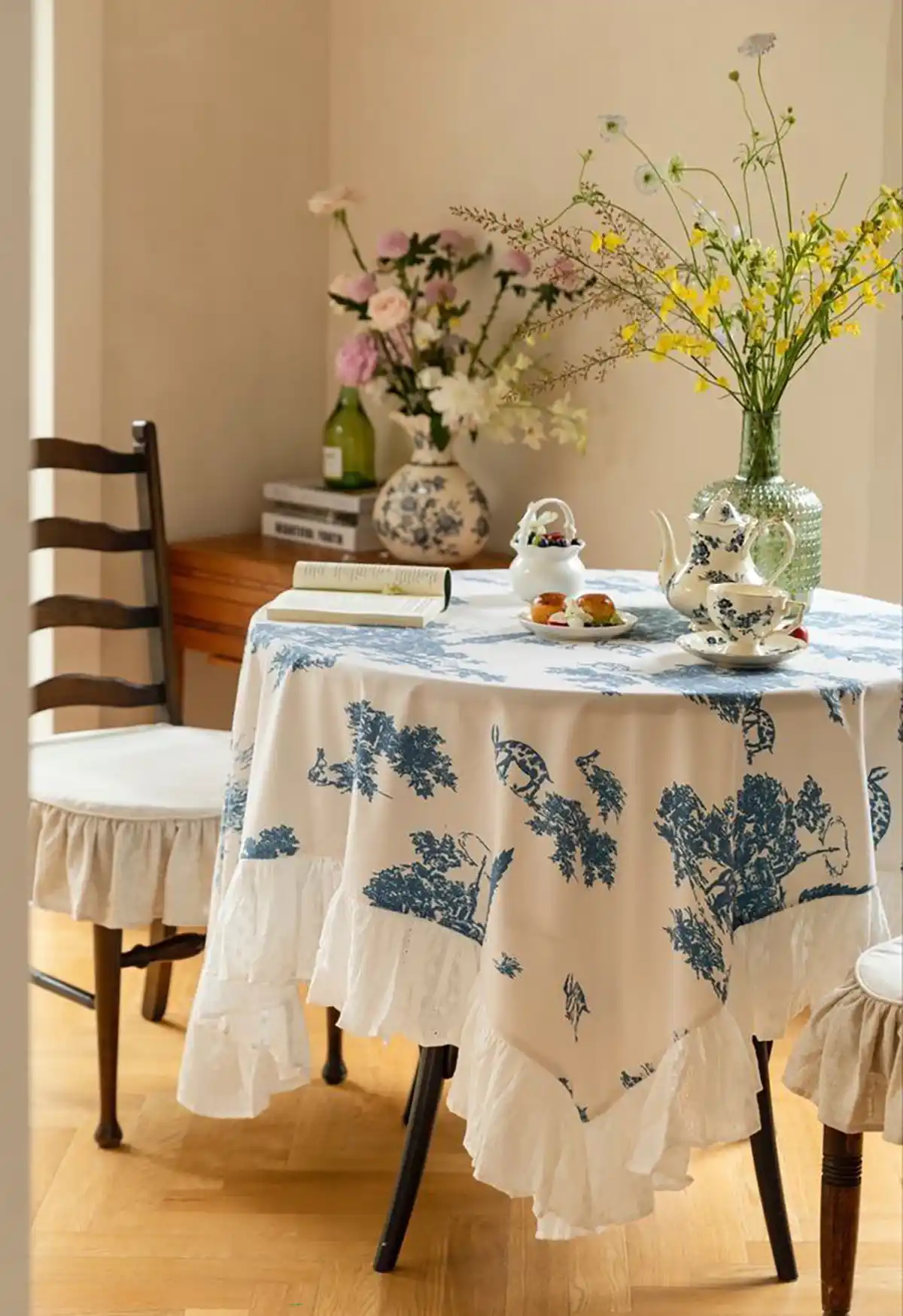 رومیزی پارچه ای خاص
