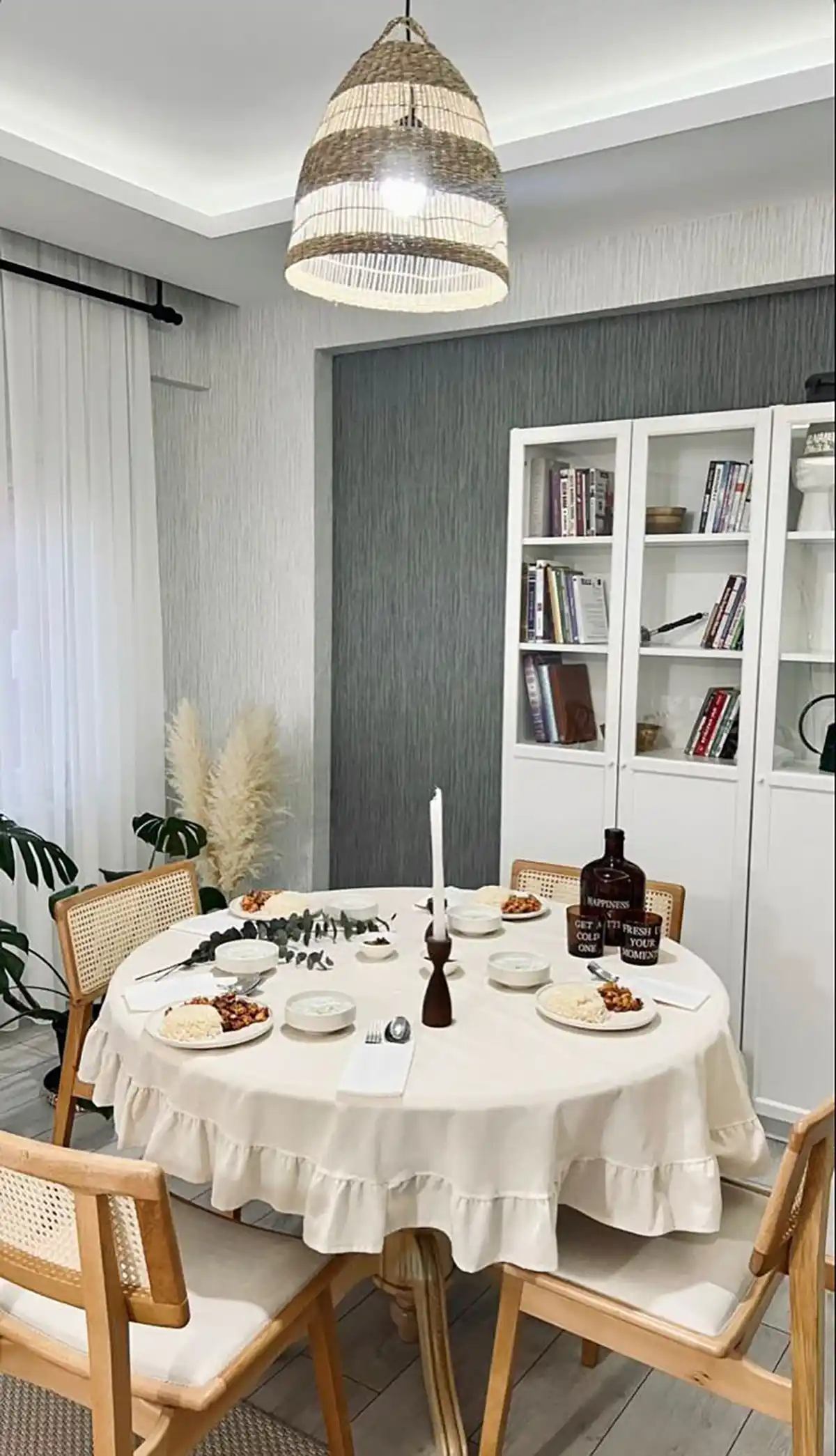 رومیزی مدرن
رومیزی پارچه ای فانتزی
رومیزی های شیک
رومیزی فانتزی
رومیزی سیلیکونی
رومیزی مخمل
