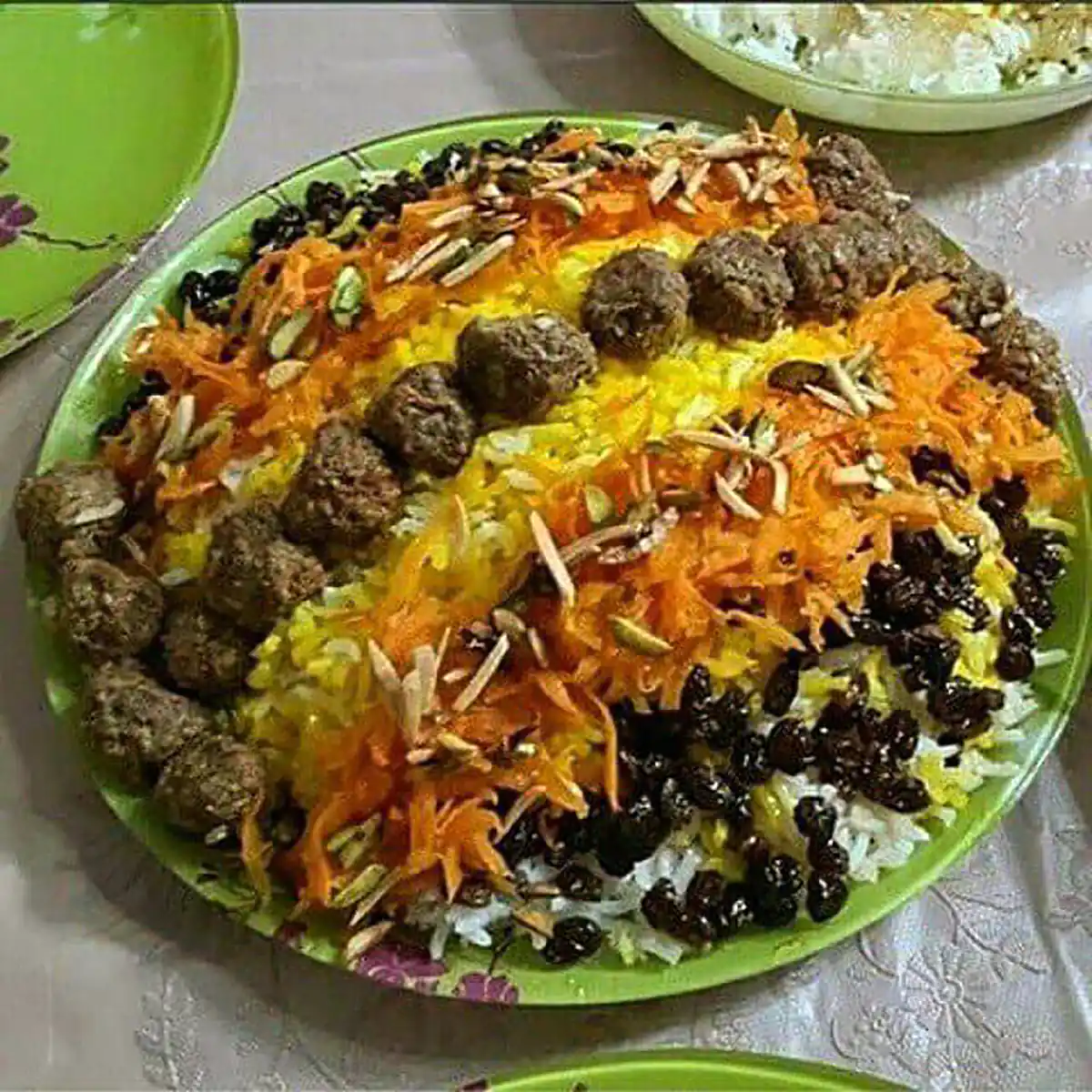 تزیین مرغ مجلسی تزیین زرشک پلو مجلسی تزیین زرشک پلو با مرغ برای مدرسه تزیین مرغ مجلسی در دیس تزیین مرغ عروس تزیین زرشک پلو با مرغ نذری