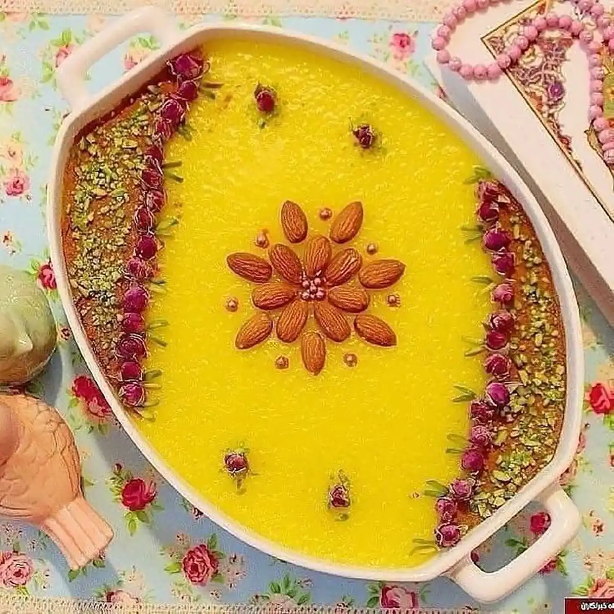 تزیین شله زرد ساده و شیک
تزیین شله زرد با دارچین و گل محمدی
تزیین شله زرد با دارچین بدون شابلون
تزیین شله زرد تک نفره
تزیین شله زرد با گل محمدی
تزیین شله زرد برای مدرسه