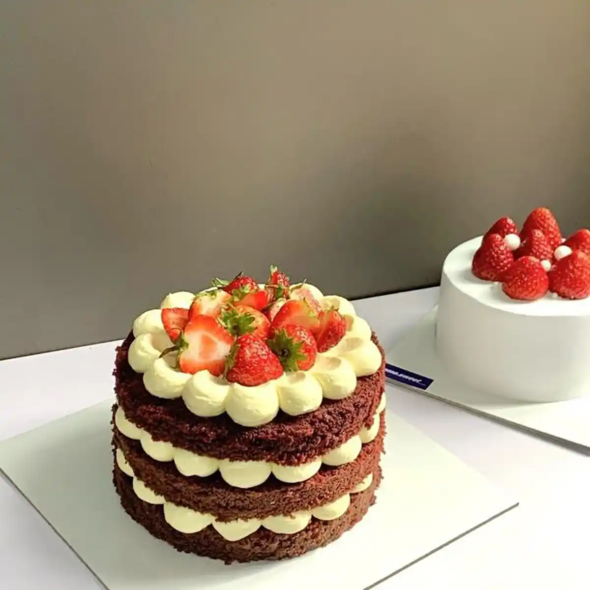 کیک جذاب خامه ای