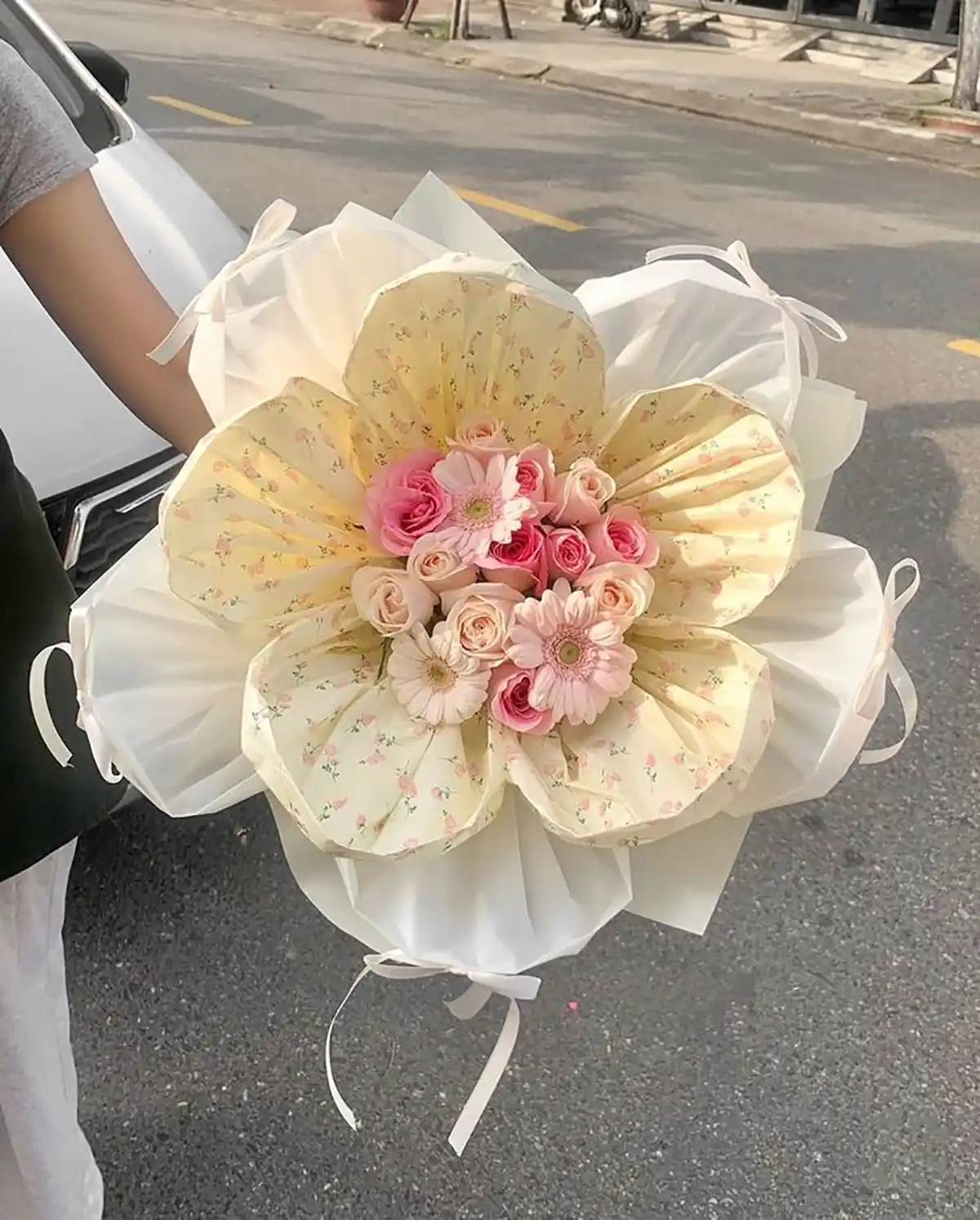 دسته گل ساده و شیک دسته گل لاکچری دسته گل ارزان دسته گل کوچک برای هدیه دسته گل ژیپسوفیلا دسته گل هدیه