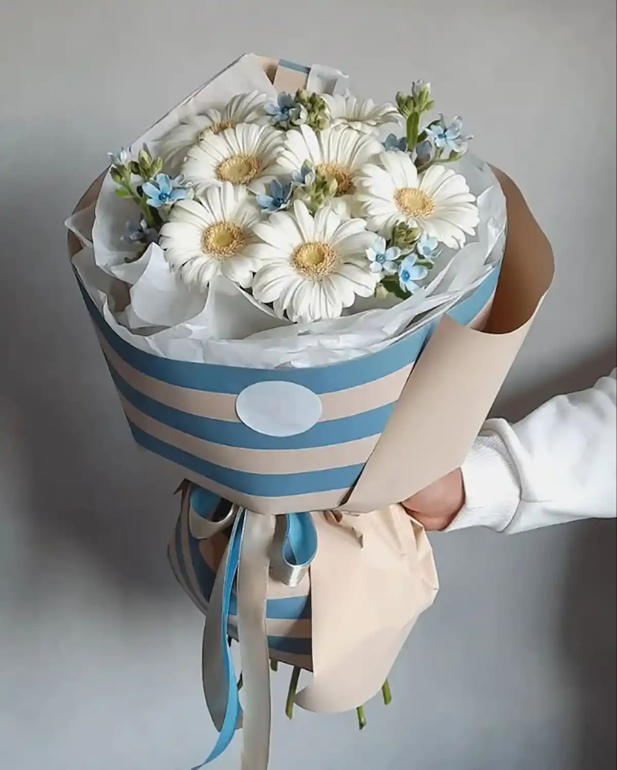 دسته گل ساده و شیک دسته گل لاکچری دسته گل ارزان دسته گل کوچک برای هدیه دسته گل ژیپسوفیلا دسته گل هدیه
