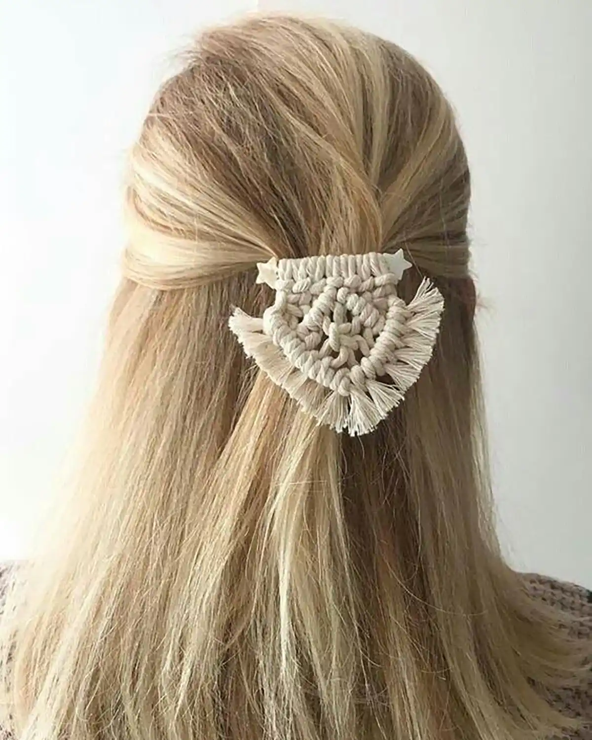 گیره مو ساده
گیره مو فانتزی
گیره مو فلزی
گیره مو تق تقی
گیره مو ژاپنی
گیره سر به انگلیسی
