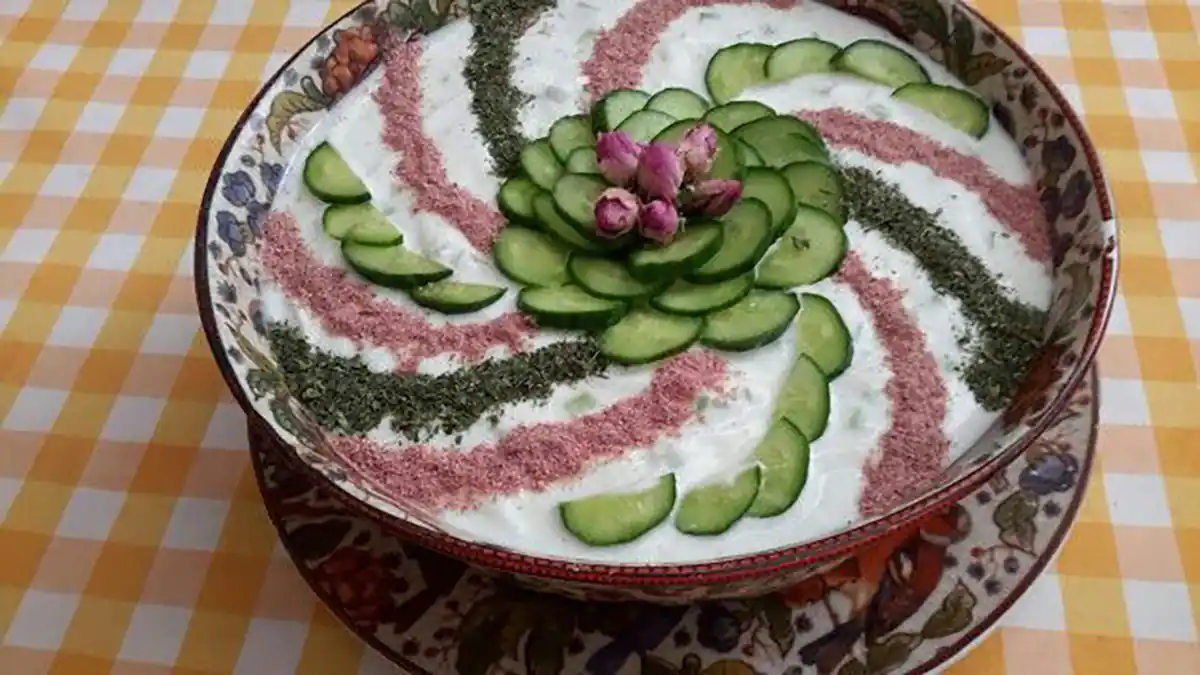 متزیین ماست و خیار
تزیین ماست برای مهمانی
ماست و خیار مجلسی نی نی سایت
ماست و خیار قالبی
تزیین سالاد کاهو
تزیین سالاد شیرازی