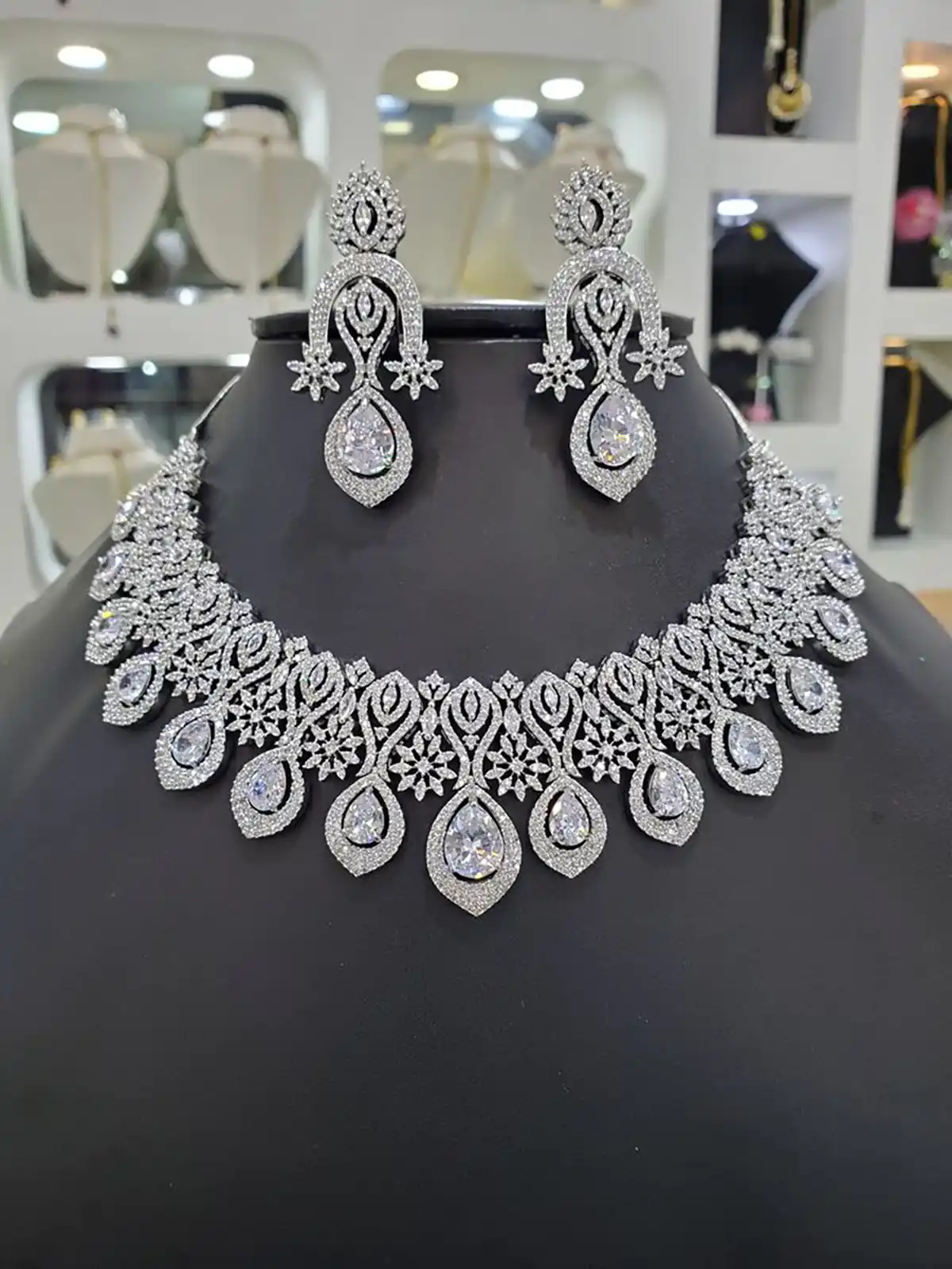 گوشواره آویز طلا
گوشواره طلا جدید
لیست قیمت گوشواره طلا
گوشواره آویز بلند
گوشواره حلقه ای طلا
گوشواره حلقه ای آویزدار