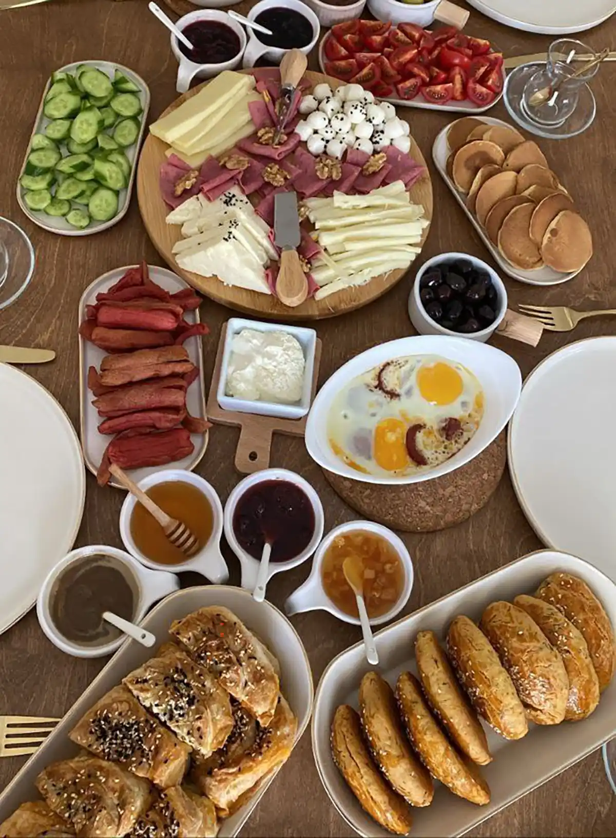 چیدمان صبحانه لاکچری
