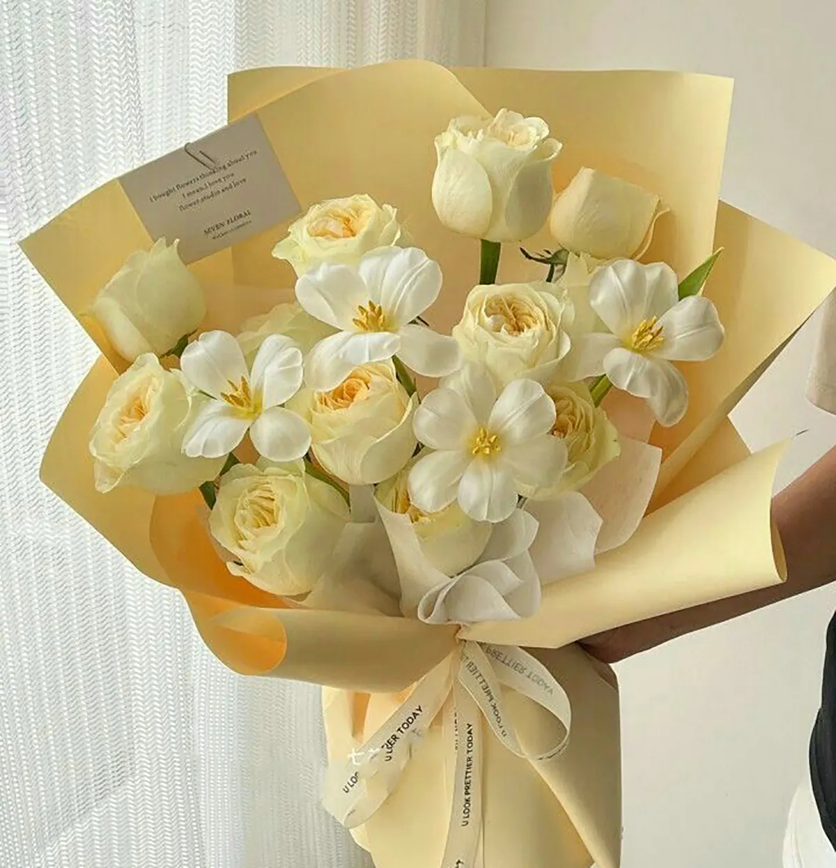 دسته گل کوچک برای هدیه دسته گل ساده و شیک دسته گل کوچک و شیک عکس دسته گل زیبا برای هدیه عکس دسته گل طبیعی دسته گل خاص