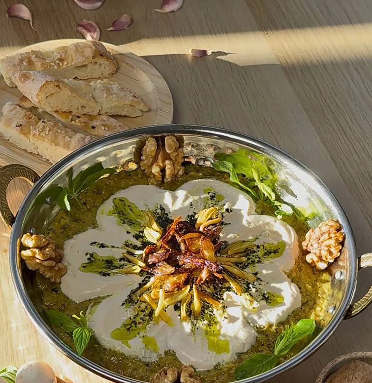 تزیین آش رشته با کشک و پیاز داغ
عکس آش رشته تزیین شده
طرز تهیه کشک برای تزیین آش رشته
تزیین آش رشته برای مدرسه
تزیین آش رشته نذری ساده
عکس آش رشته خانگی