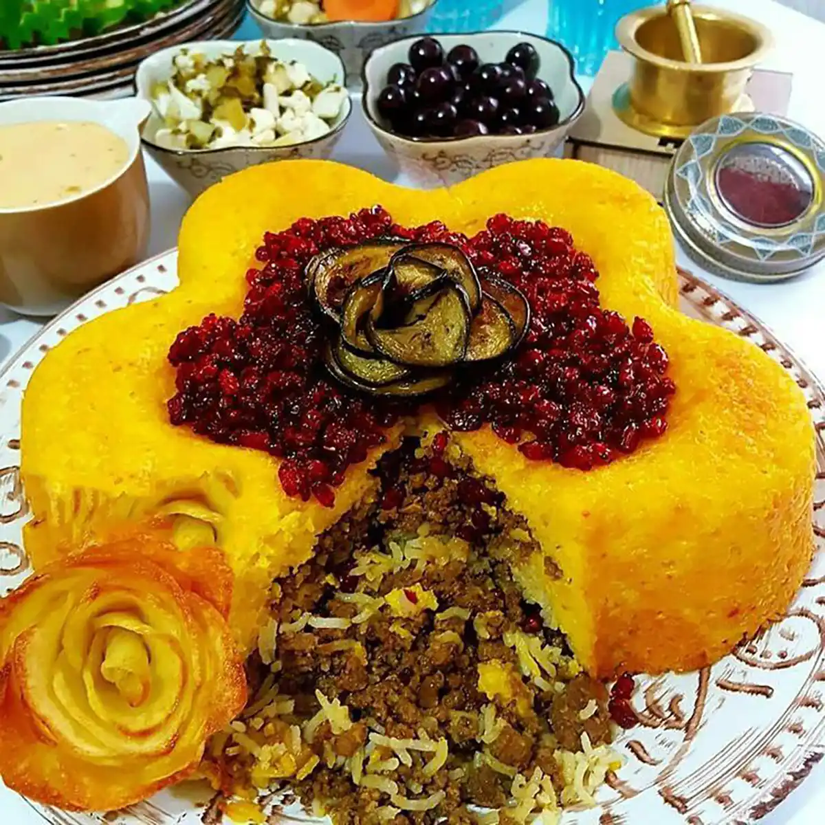 تزیین ته چین برای مدرسه
تزیین ته چین مرغ با زرشک
تزیین ته چین مرغ مجلسی
تزیین ته چین تک نفره
تزیین ته چین با ماست
عکس ته چین مرغ مجلسی