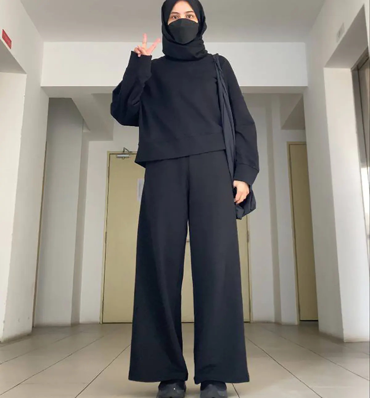 مدل لباس مشکی برای مراسم ختم بلند
لباس مشکی عزاداری زنانه
لباس برای محرم دخترانه
لباس عزاداری شیک