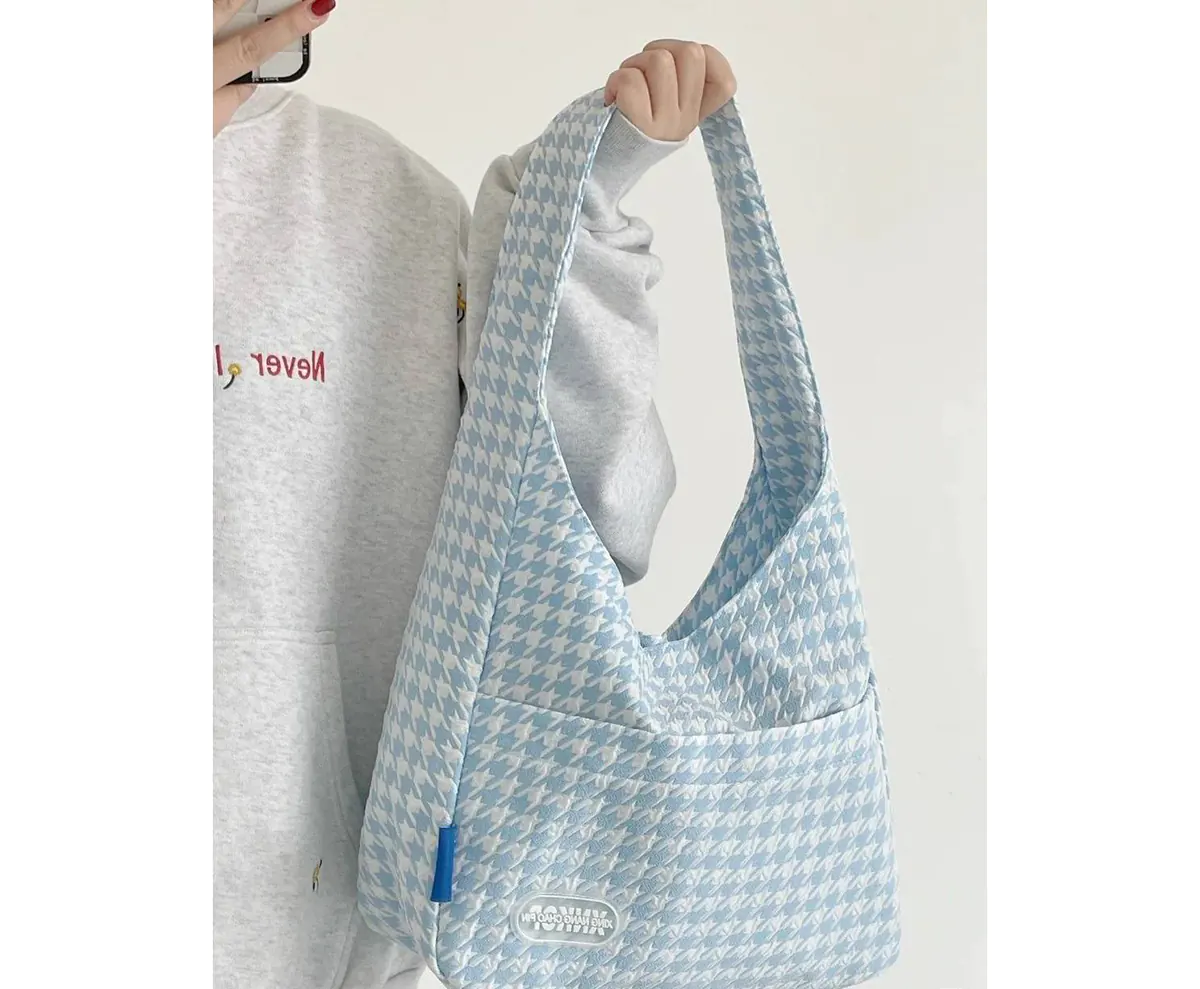 کیف پارچه ای فانتزی
کیف پارچه ای دیجی کالا
کیف پارچه ای ساده
کیف پارچه ای به انگلیسی
مقاوم سازی کیف پارچه ای
قیمت بگ پارچه ای
چاپ بگ پارچه ای
کیسه پارچه ای متقال