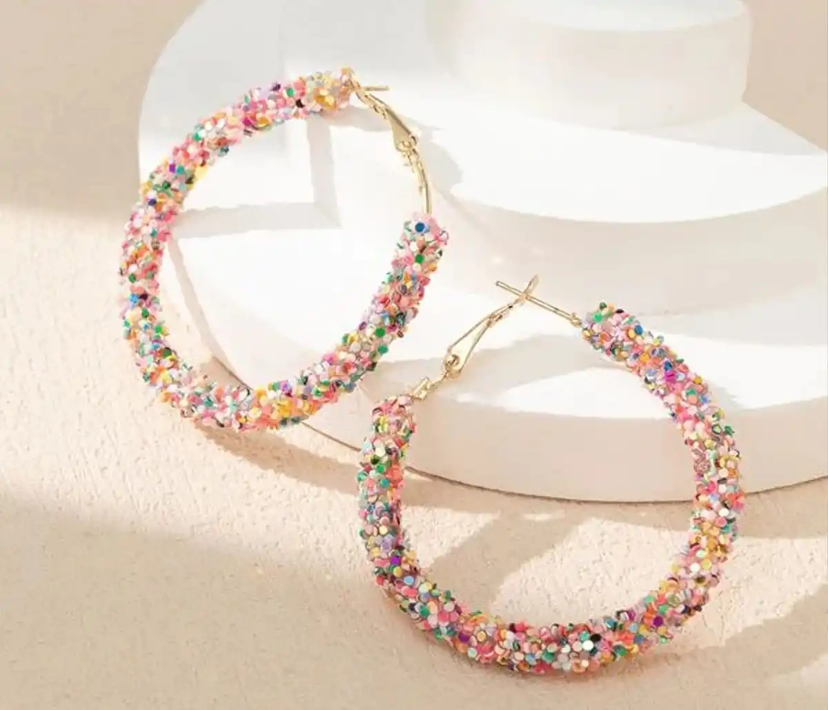 گوشواره حلقه ای کوچک طلا
گوشواره حلقه ای جدید طلا
گوشواره حلقه ای نگین دار طلا
گوشواره حلقه ای طلا
گوشواره کارتیه حلقه ای طلا
گوشواره حلقه ای آویزدار
