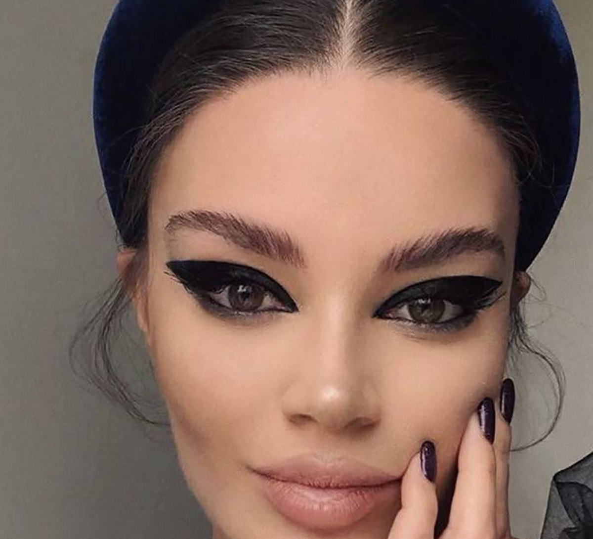خط چشم رنگی