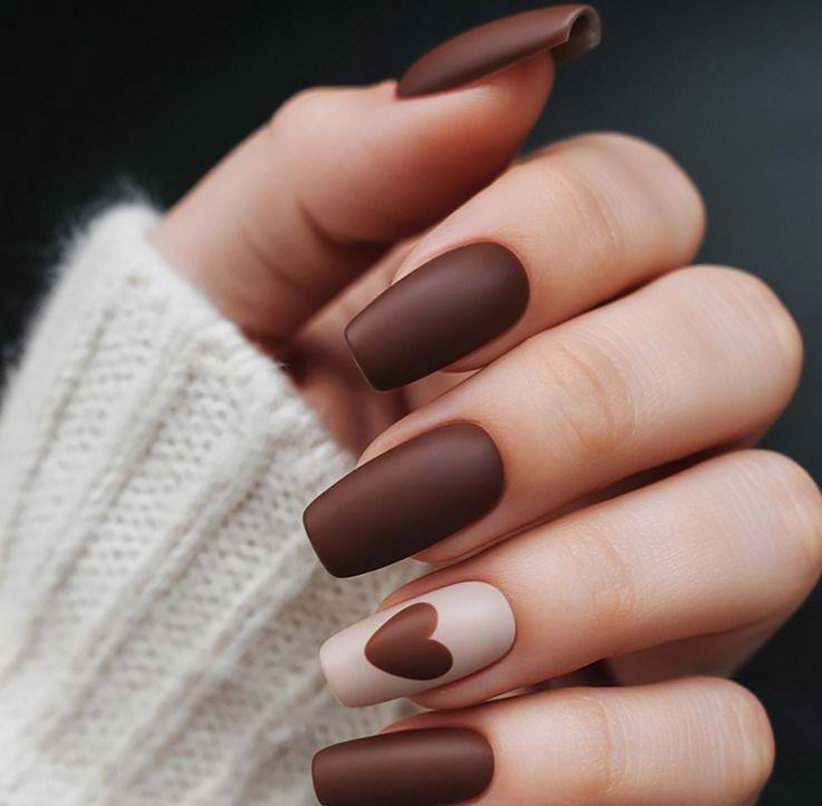 لاک قهوه ای اکلیلی