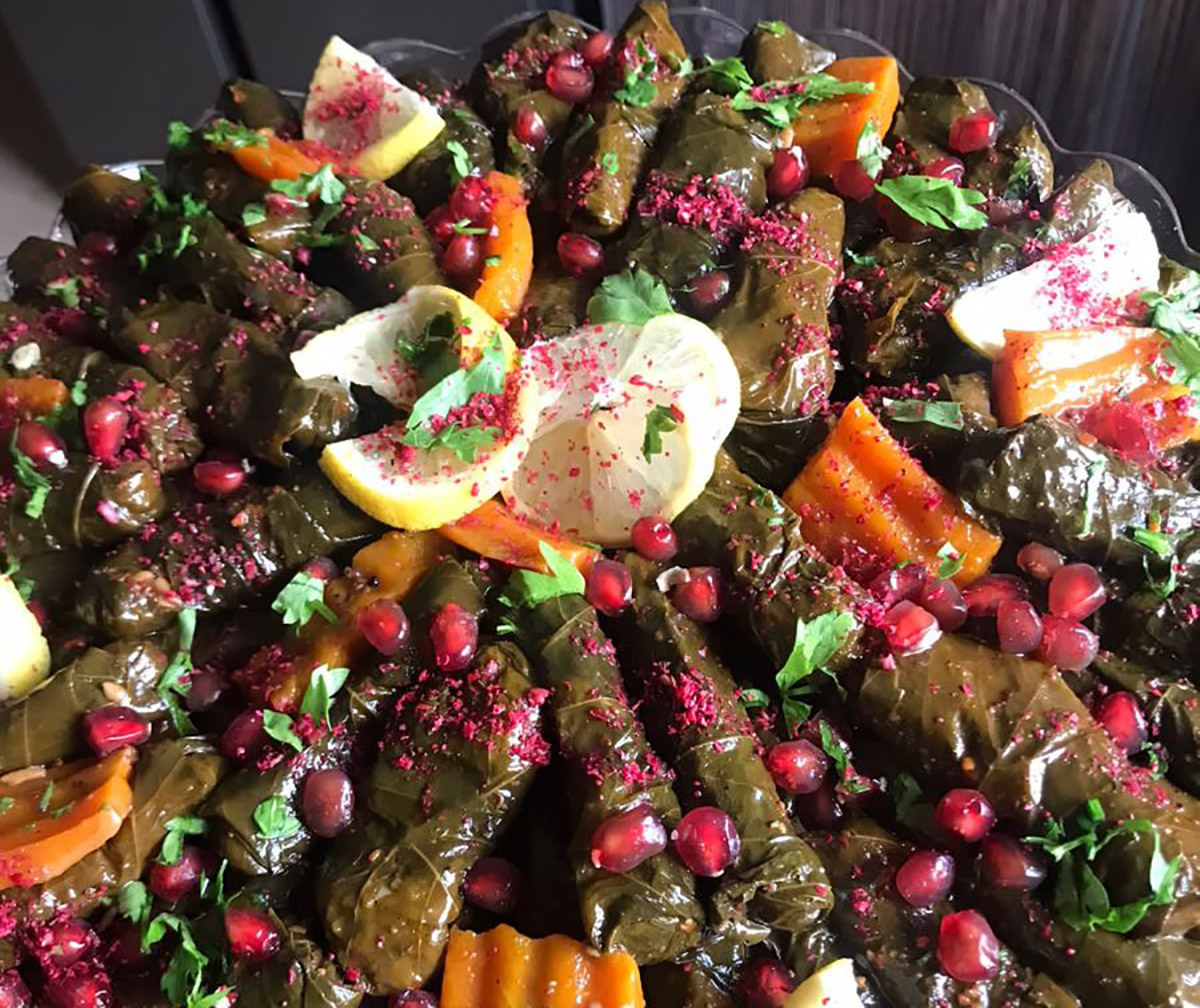 طرز تهیه سبزی دلمه برگ مو