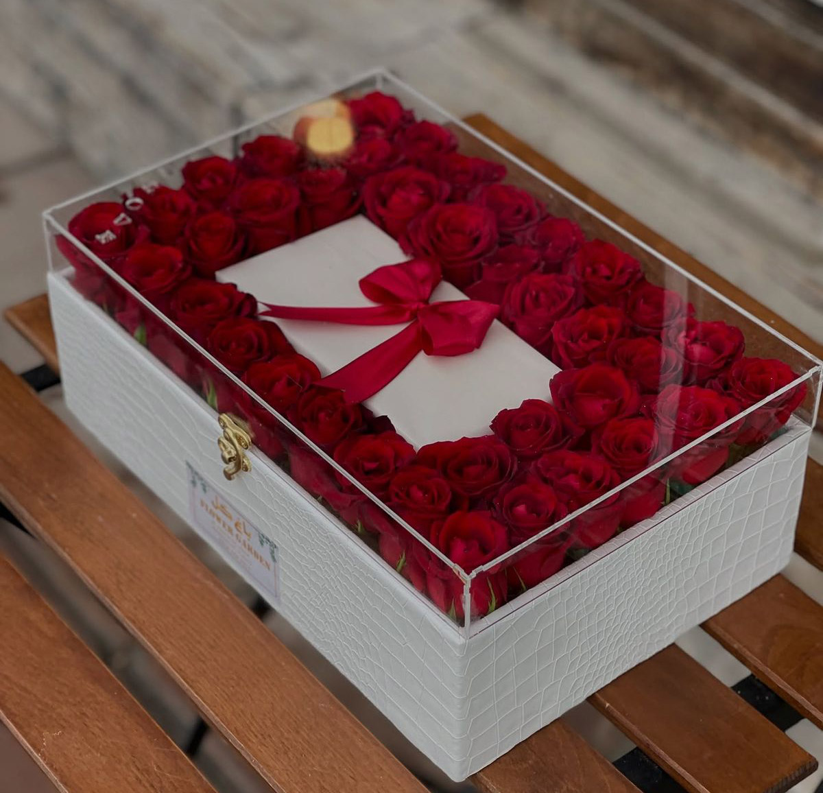 باکس گل شیشه ای دیجی کالا