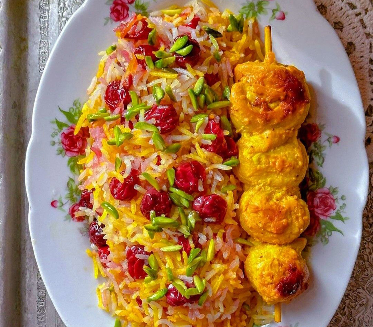 تزیین برنج و کباب
