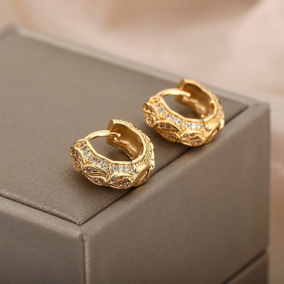گوشواره حلقه ای ریز طلا