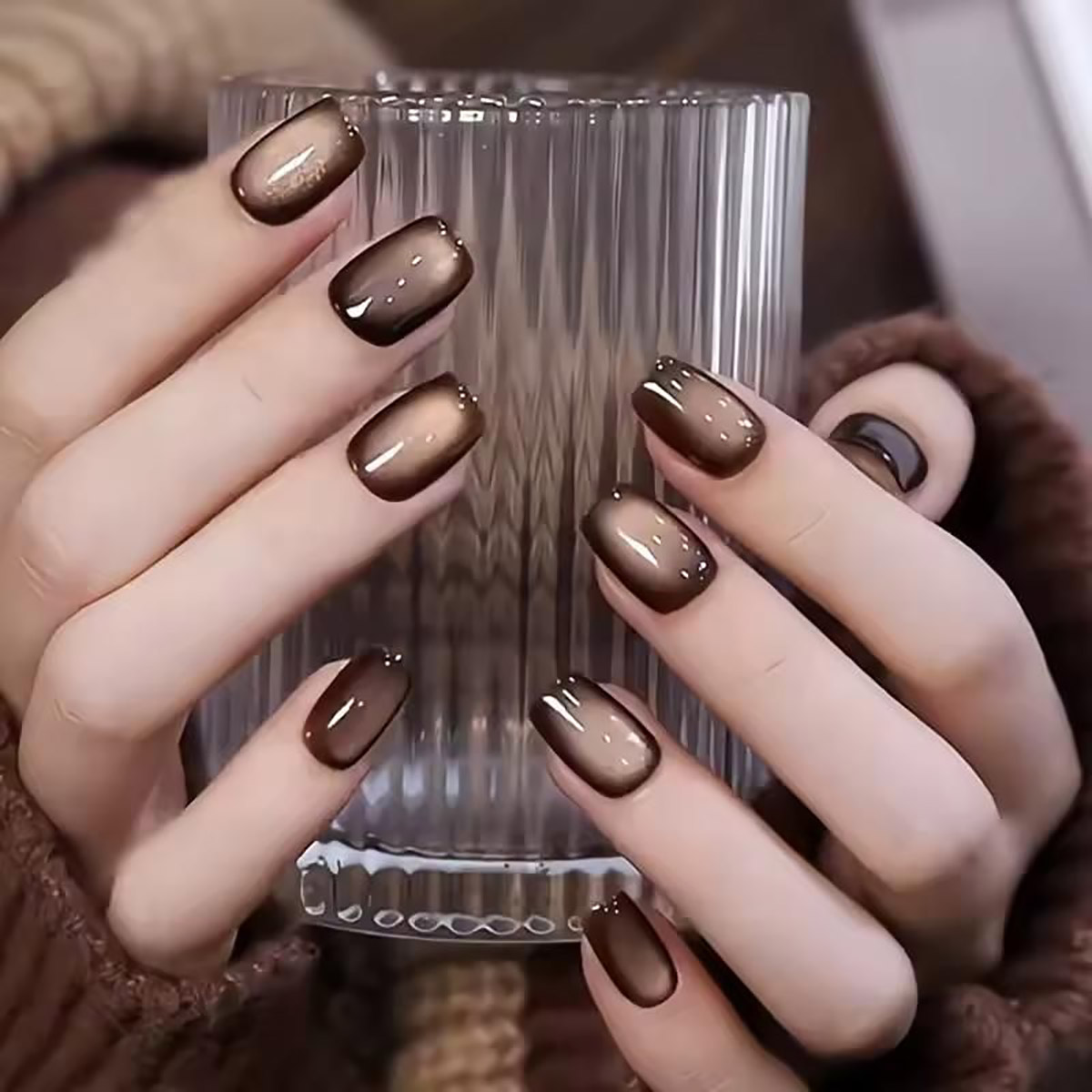 طرح ناخن مربعی
