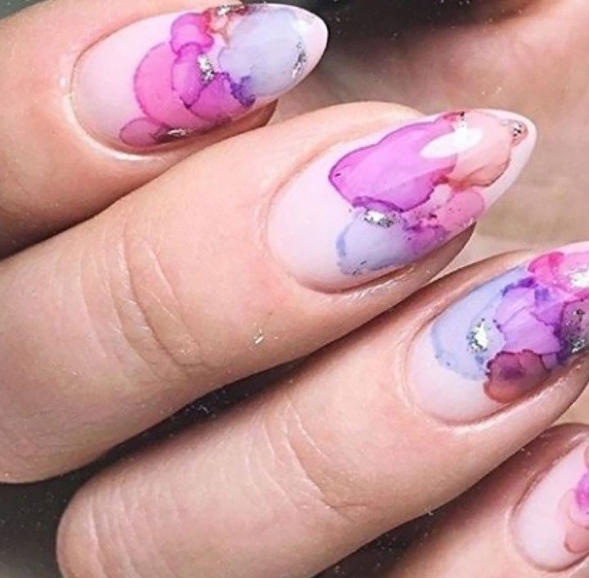 طرح ناخن آبرنگی ساده