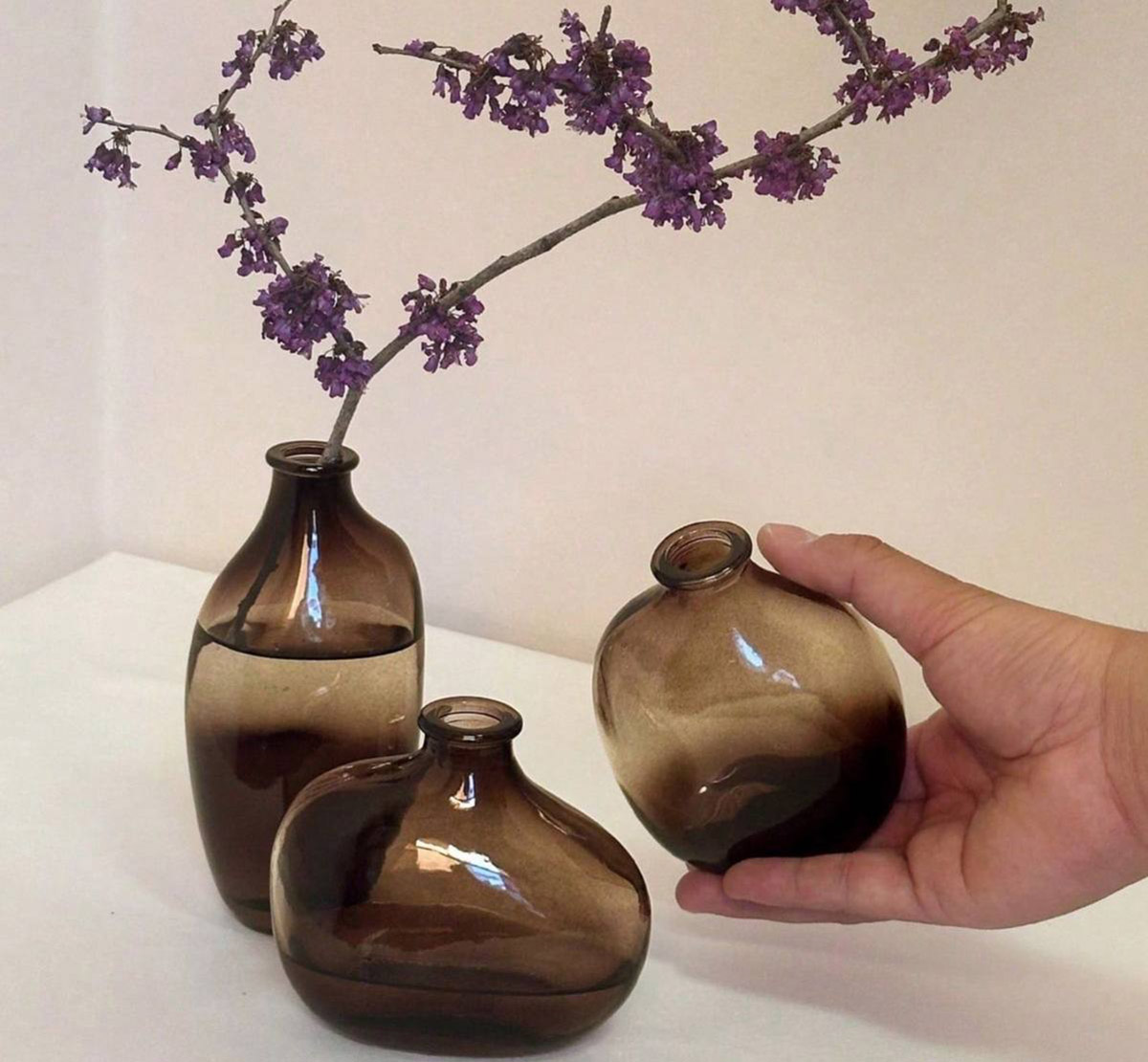 گلدان شیشه ای کوچک رومیزی
