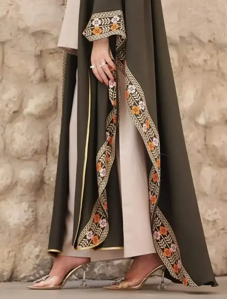 گلدوزی حاشیه مانتو مجلسی بلند