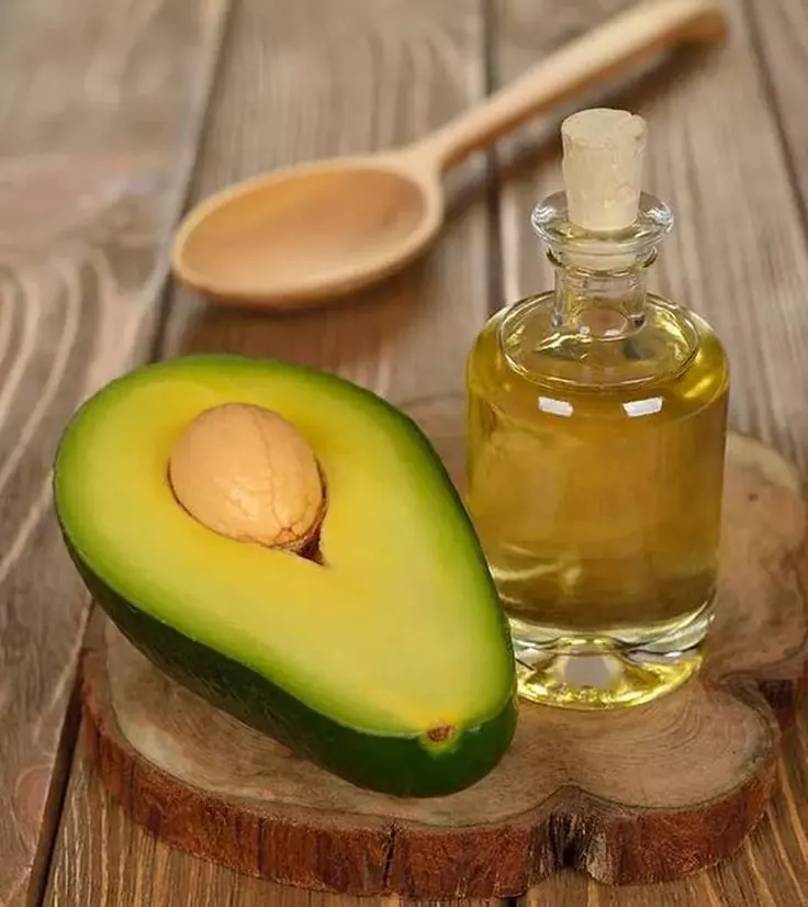 آووکادو و روغن زیتون برای ماسک صورت خانگی