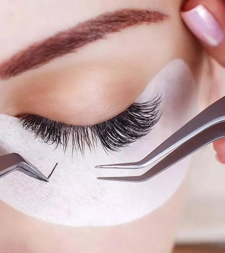 اصلاح مژه هنگام استفاده از ریمل ضدآب